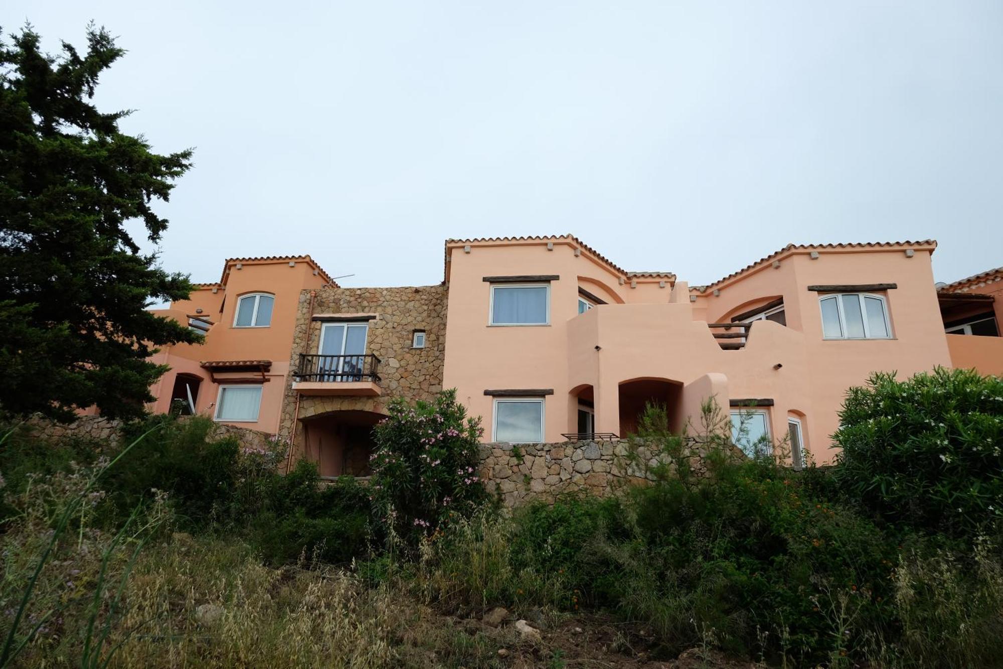 Calarossa Sardinia Apartments Isola Rossa Exterior photo